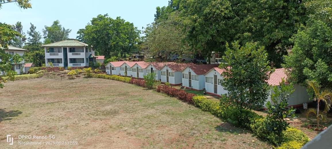 Presidency Highland Resort Koynanagar Екстер'єр фото